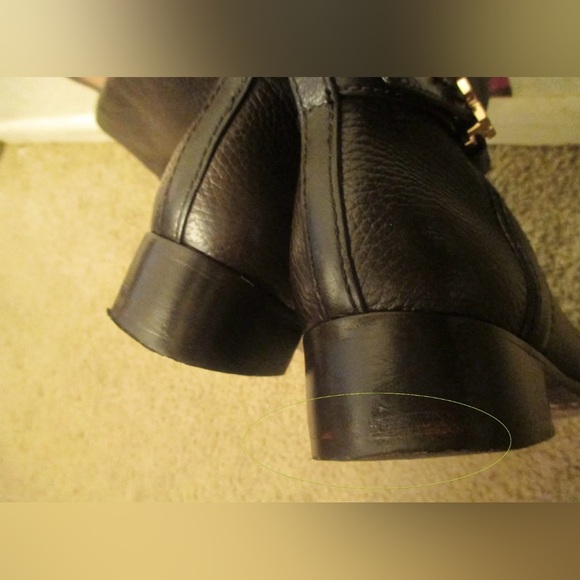 STUNNING Tory Burch Brown Elina Pebbled Leather Logo Boots $525+! SOLD OUT. - Picture 12 of 12